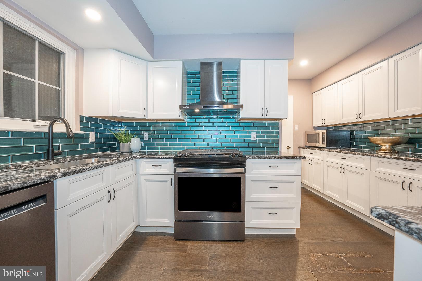 12 Raynham Rd