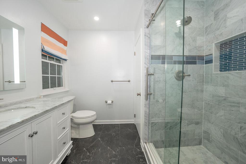 12 Raynham Rd