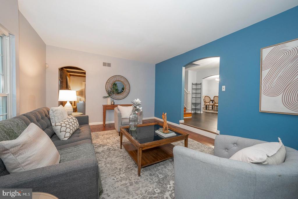 12 Raynham Rd