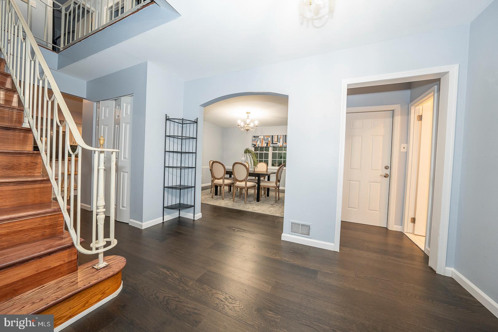 12 Raynham Rd
