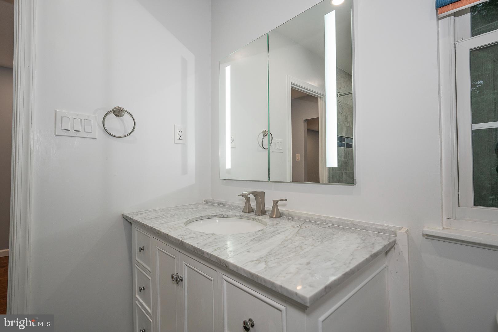 12 Raynham Rd