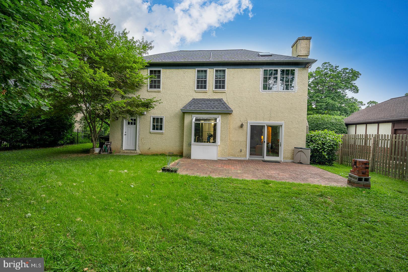12 Raynham Rd