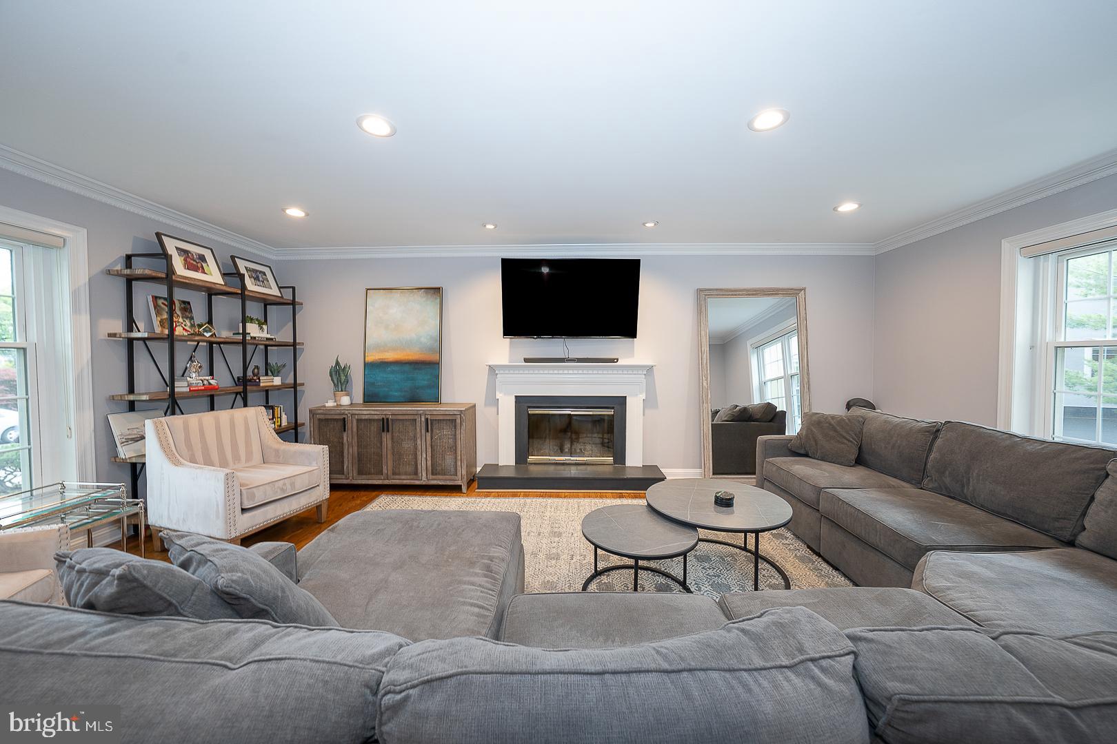 10 HANSEN CT