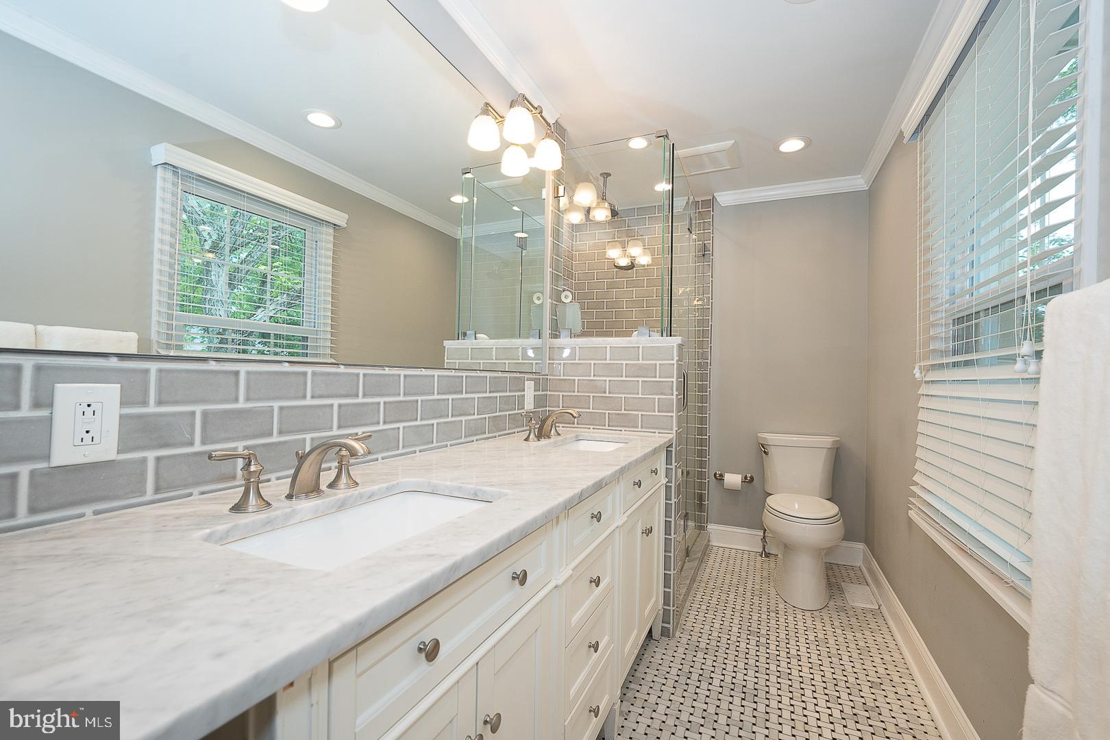 10 HANSEN CT