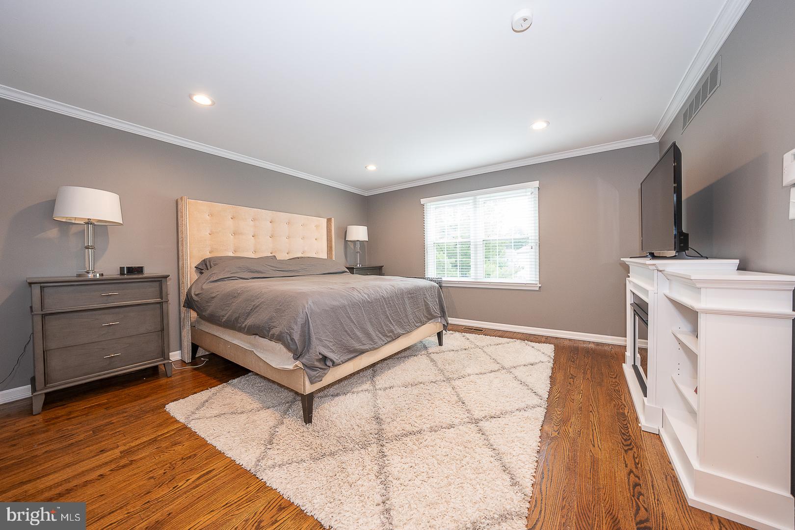 10 HANSEN CT