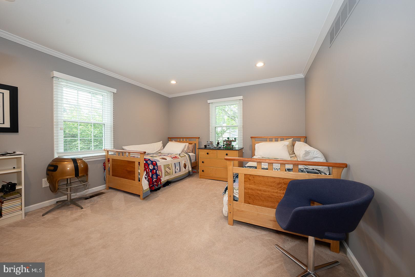 10 HANSEN CT