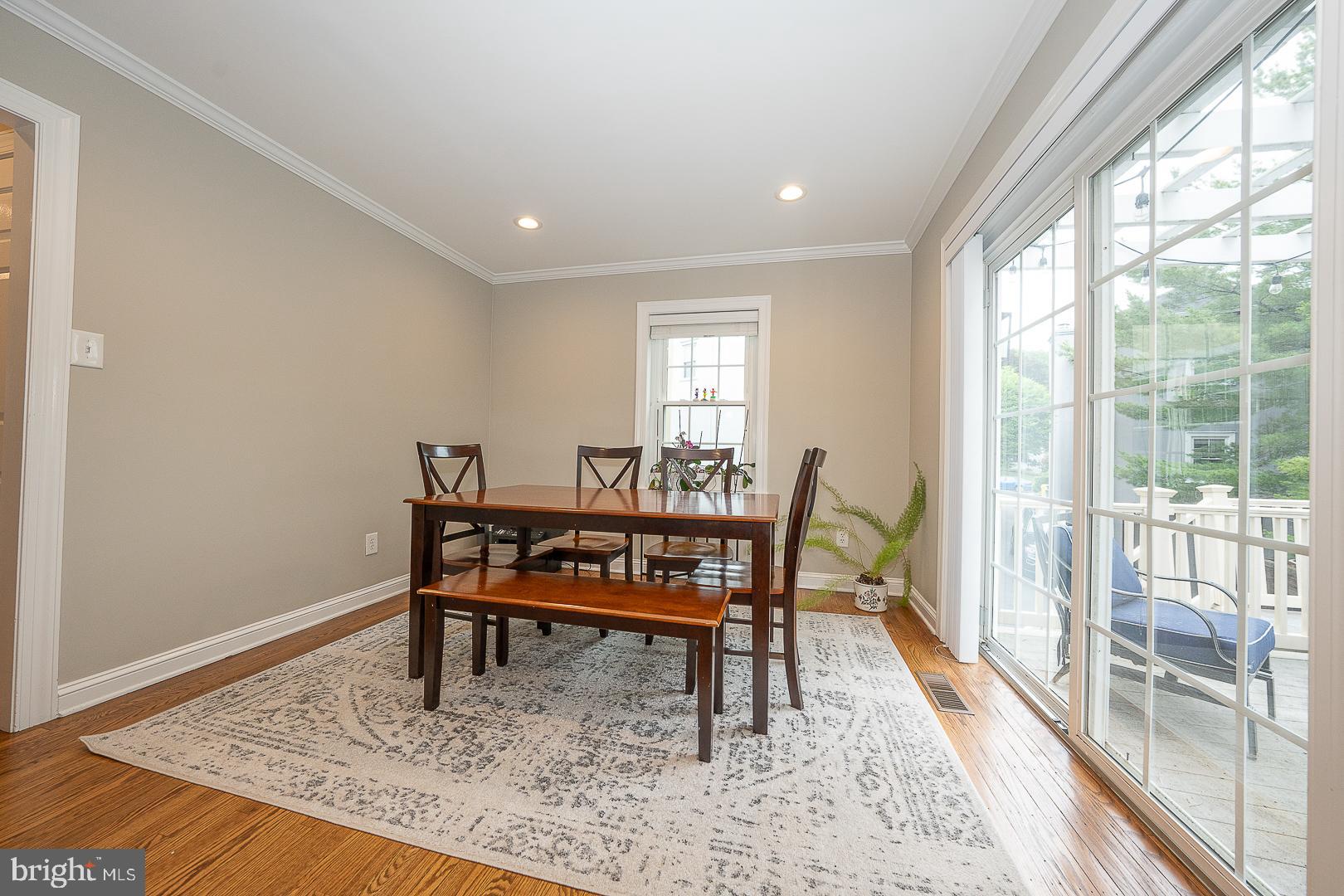 10 HANSEN CT