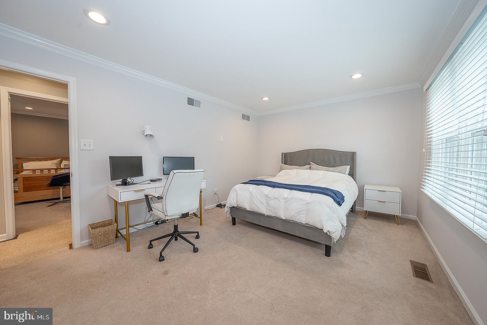 10 HANSEN CT