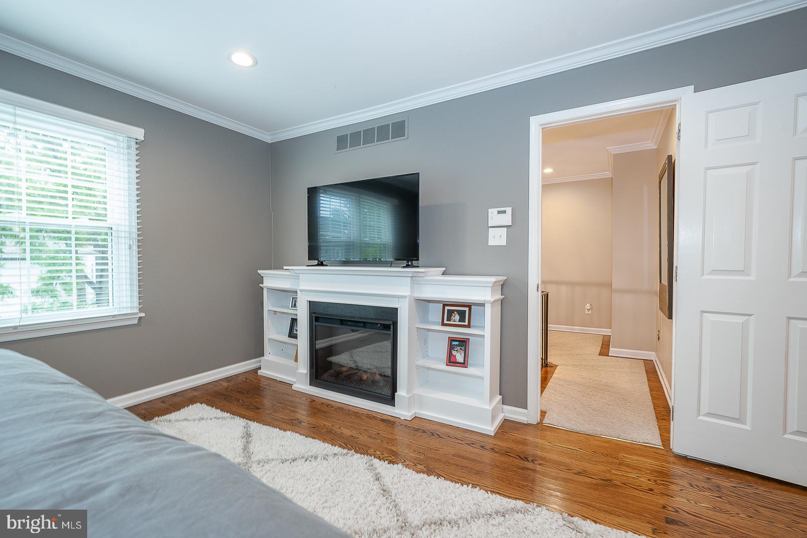 10 HANSEN CT