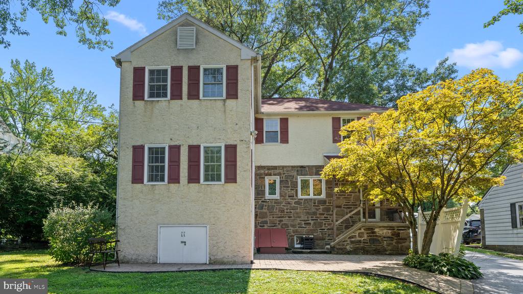 2411 ALAN ROAD