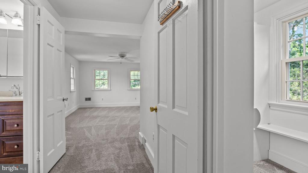 2411 ALAN ROAD