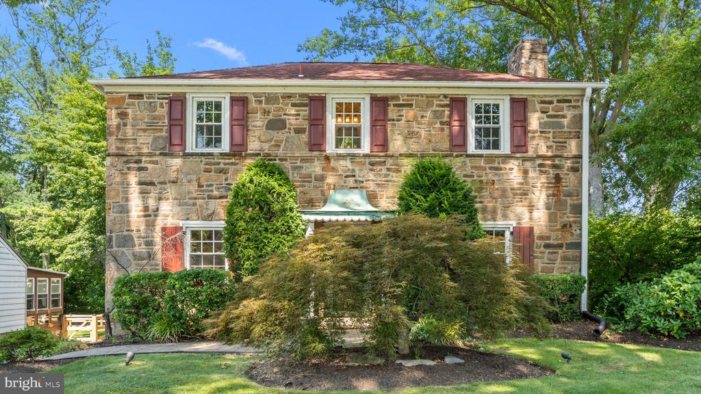 2411 ALAN ROAD