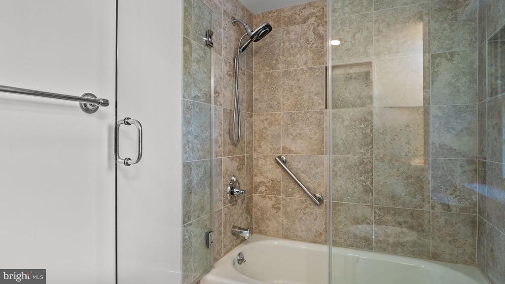 2411 ALAN ROAD