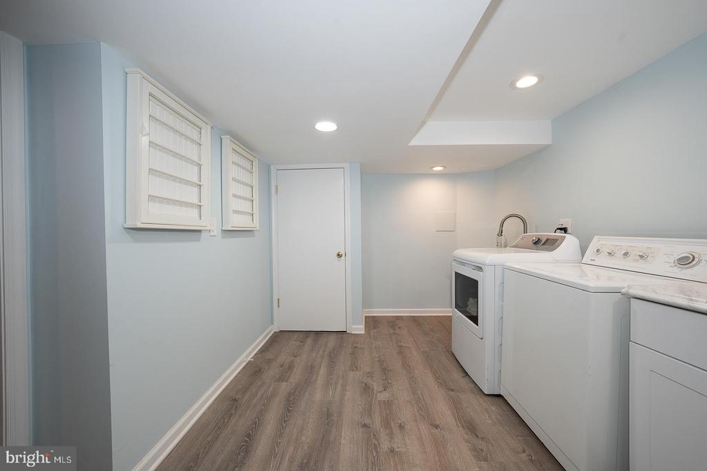 346 WINDING WAY