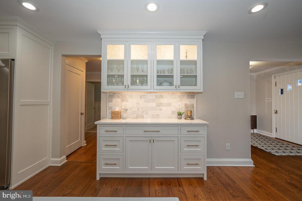 346 WINDING WAY