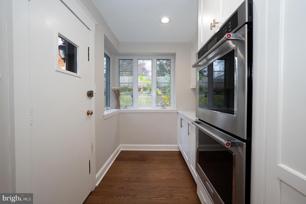 346 WINDING WAY