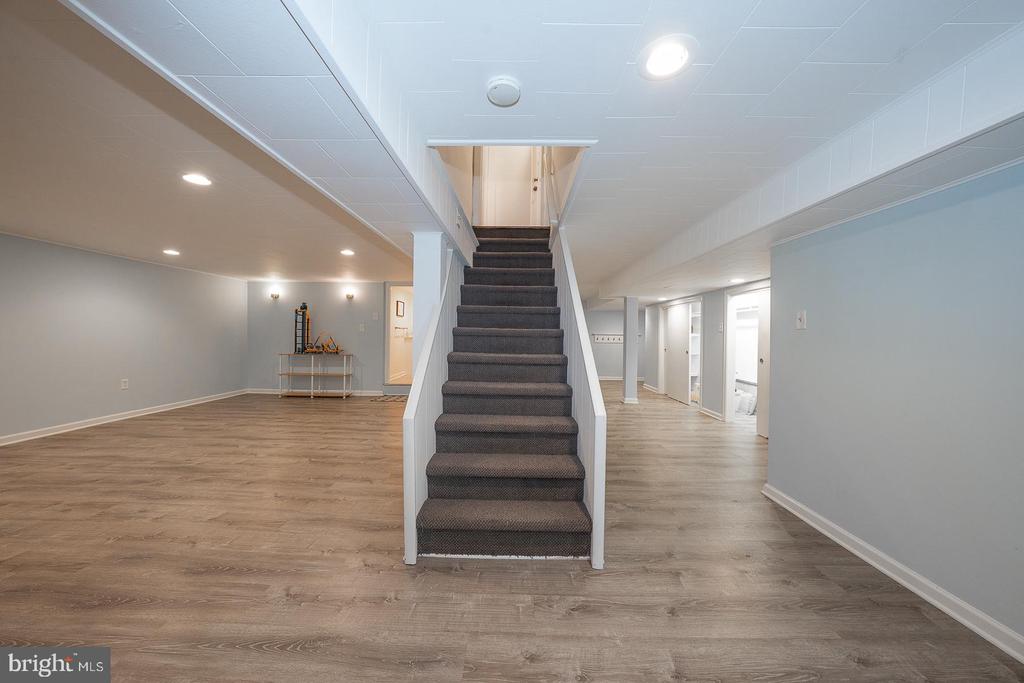 346 WINDING WAY