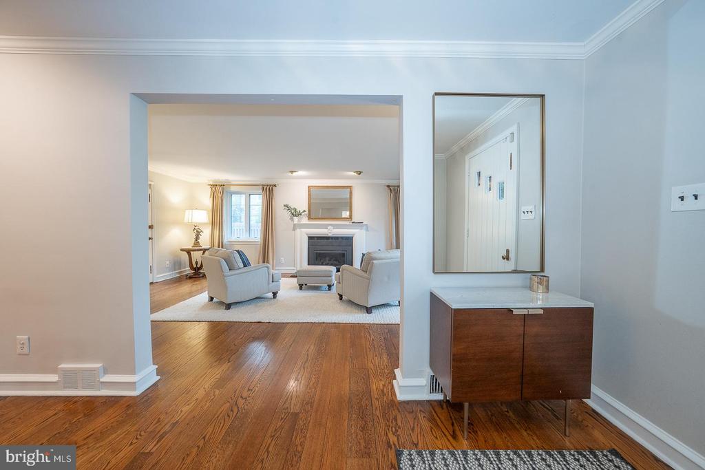 346 WINDING WAY