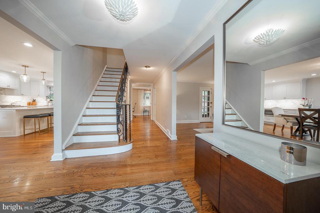 346 WINDING WAY