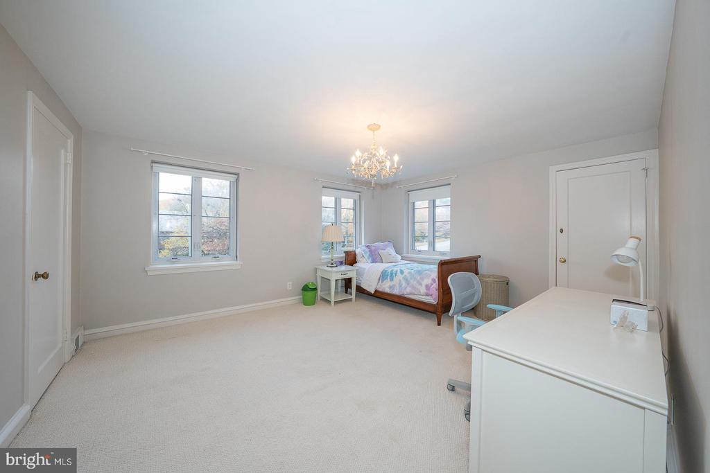 346 WINDING WAY