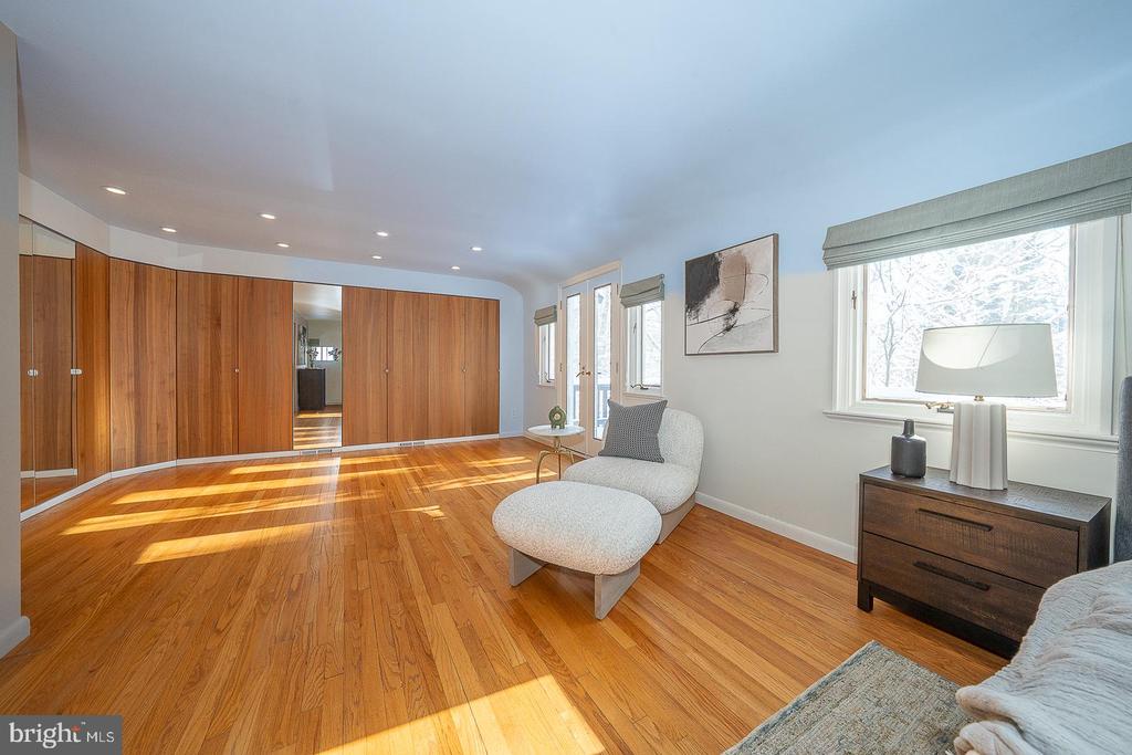 241 CHESWOLD LANE