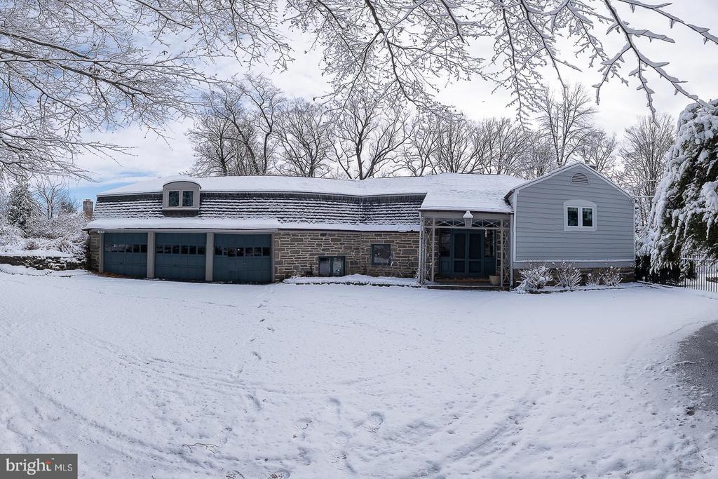 241 CHESWOLD LANE