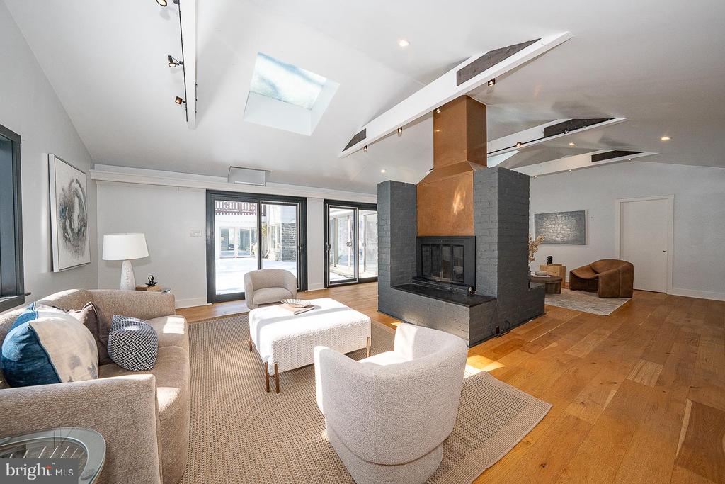241 CHESWOLD LANE