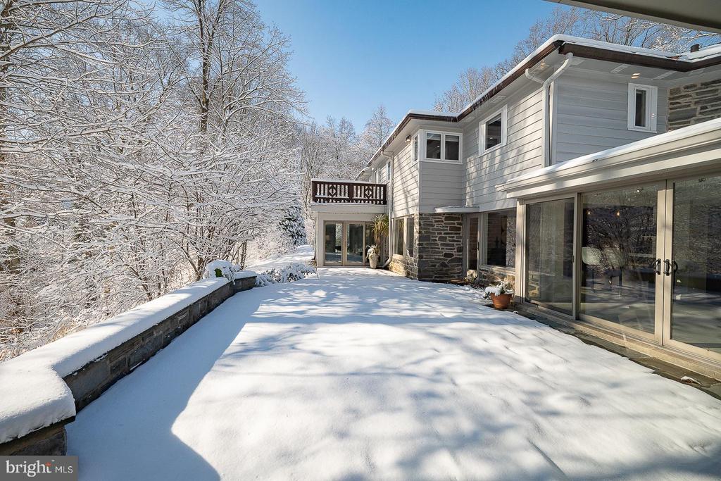 241 CHESWOLD LANE