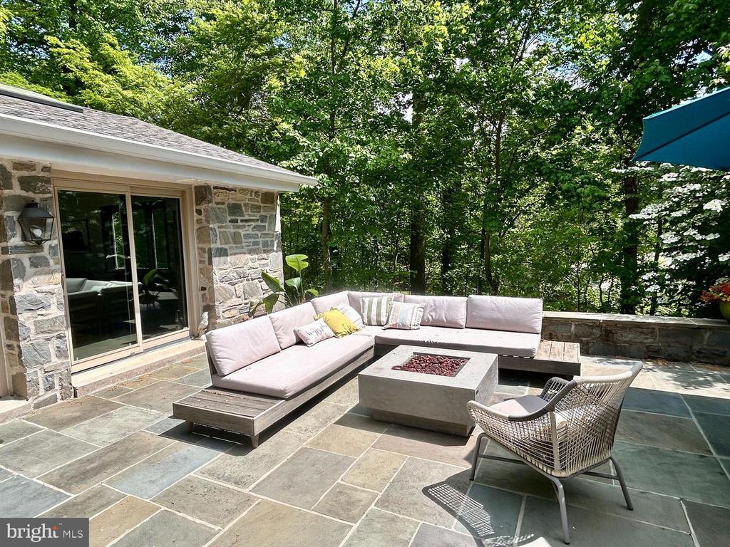 241 CHESWOLD LANE
