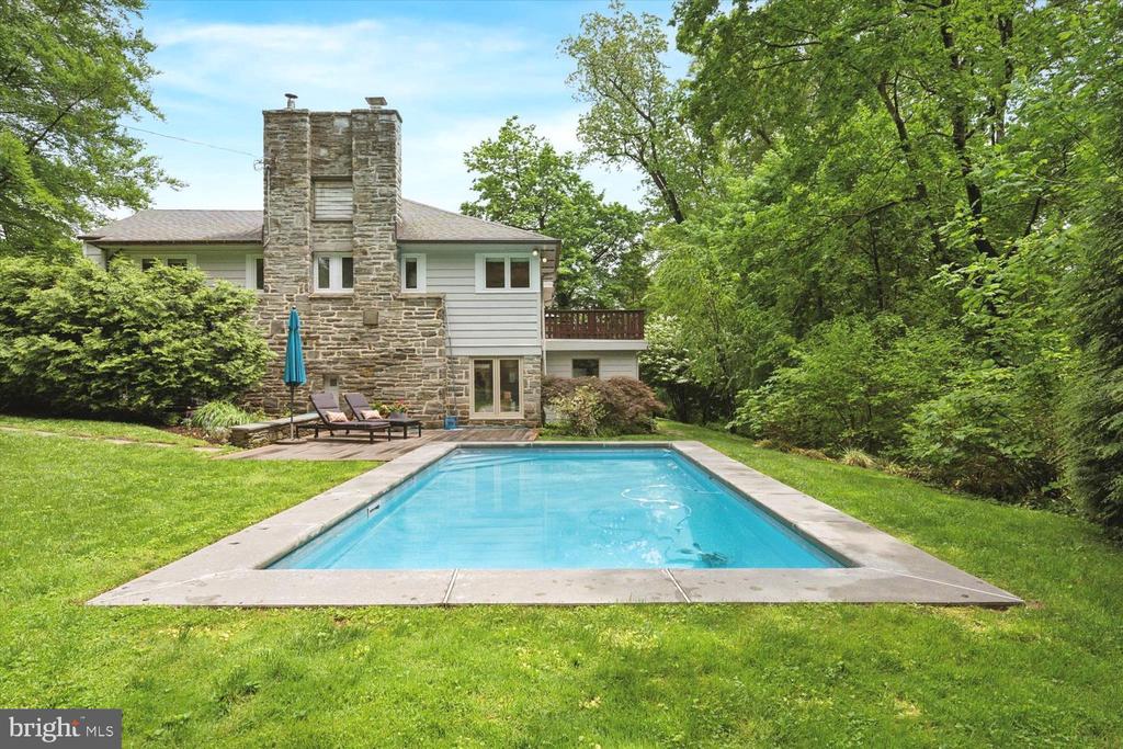 241 CHESWOLD LANE