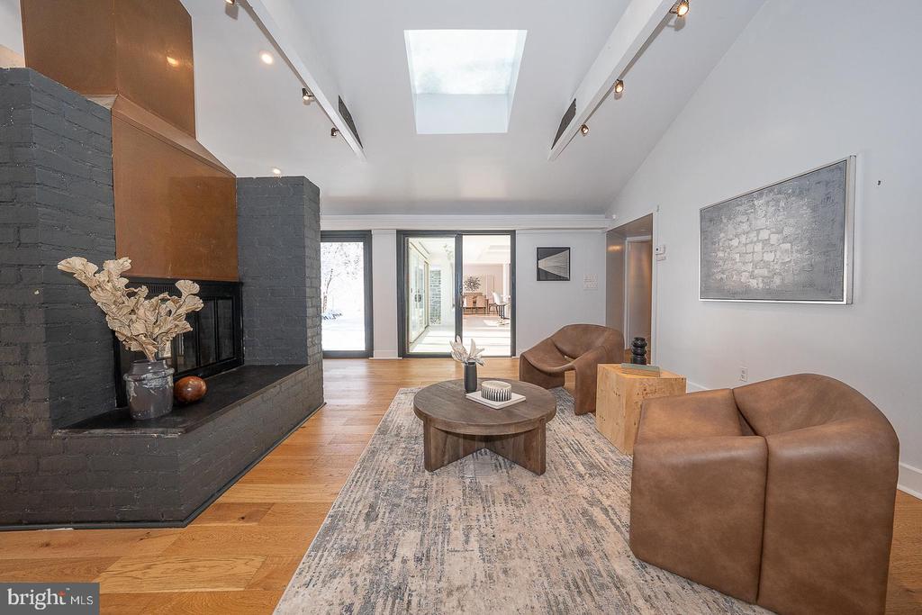 241 CHESWOLD LANE
