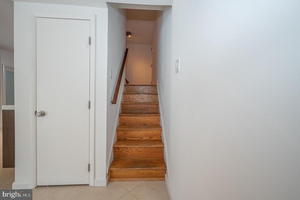 241 CHESWOLD LANE