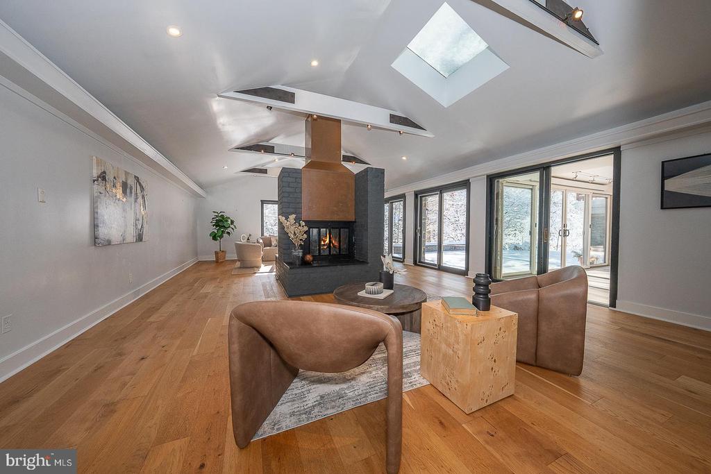 241 CHESWOLD LANE