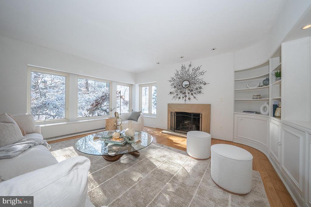 241 CHESWOLD LANE