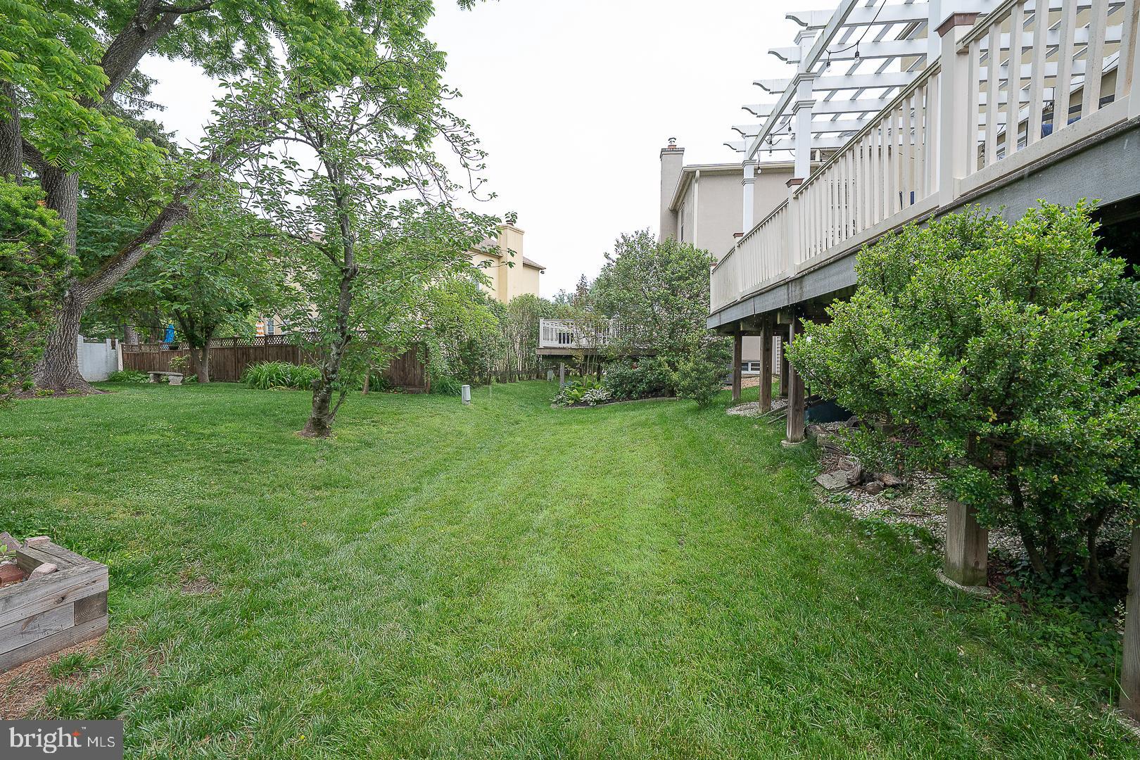 10 HANSEN COURT
