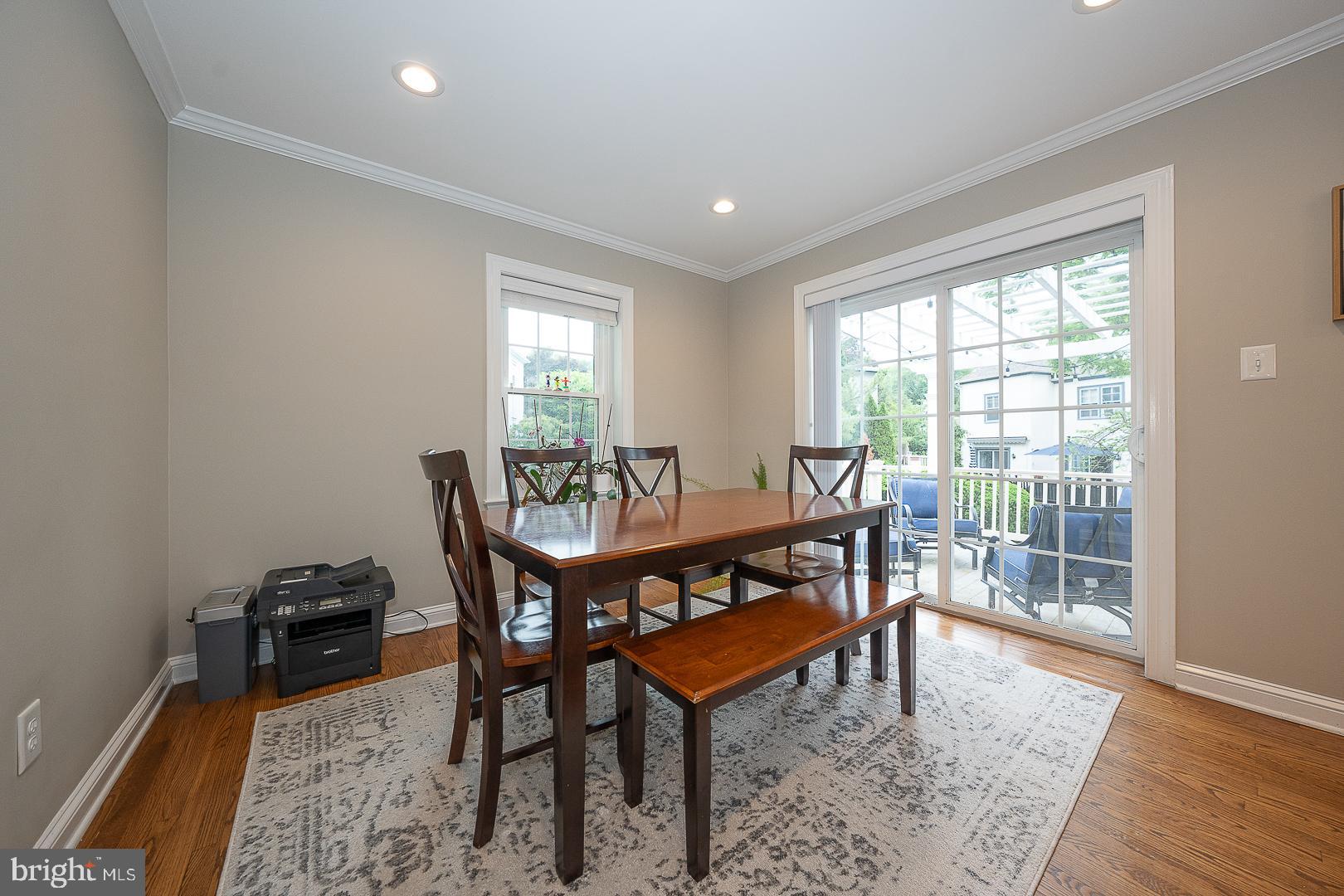 10 HANSEN COURT