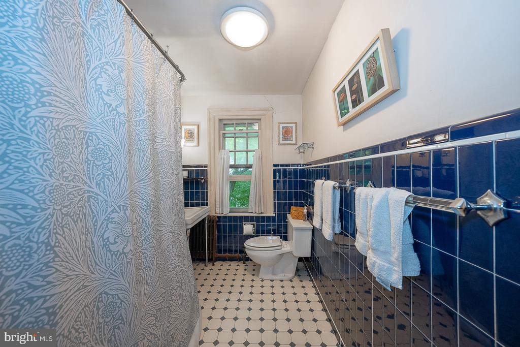 16 MERION ROAD Unit:           