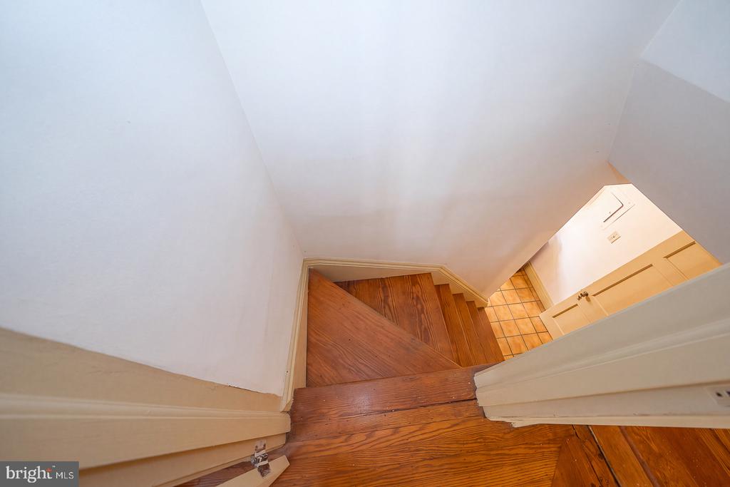 16 MERION ROAD Unit:           