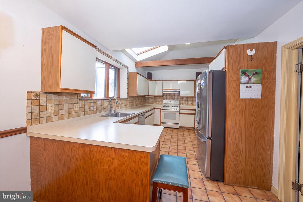 16 MERION ROAD Unit:           