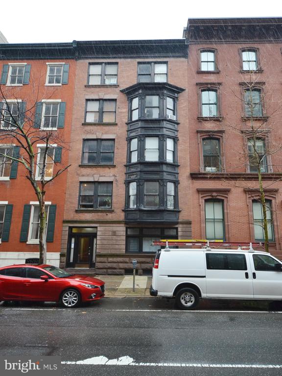 1904 SPRUCE ST #2R