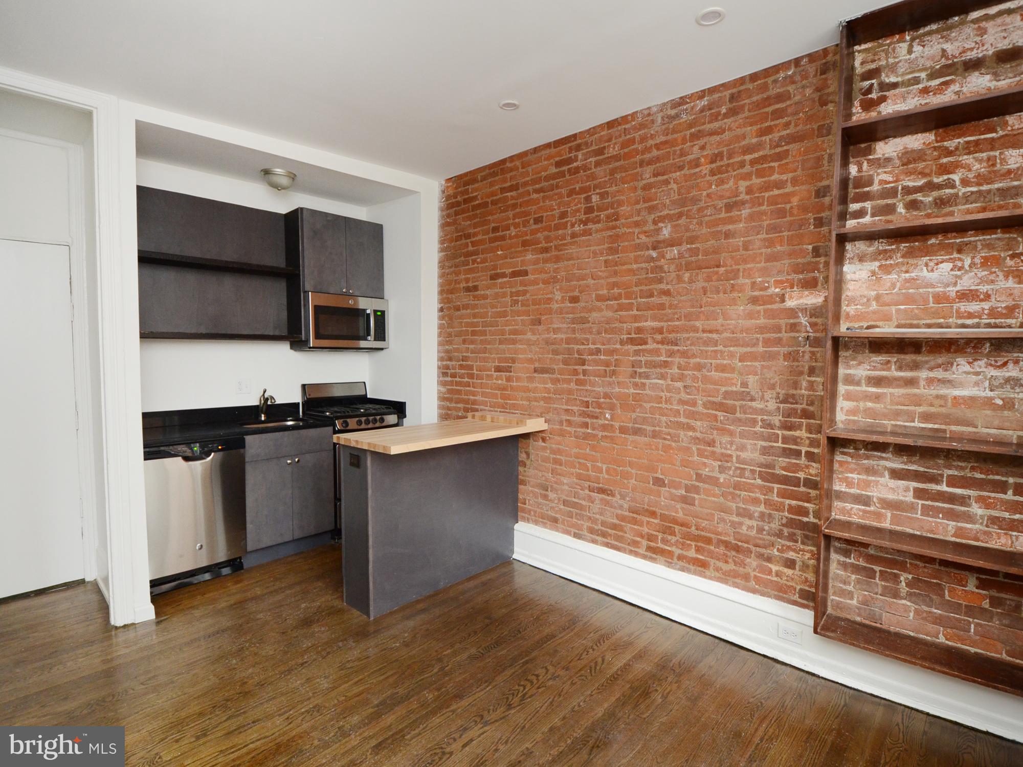 1904 SPRUCE ST #2R