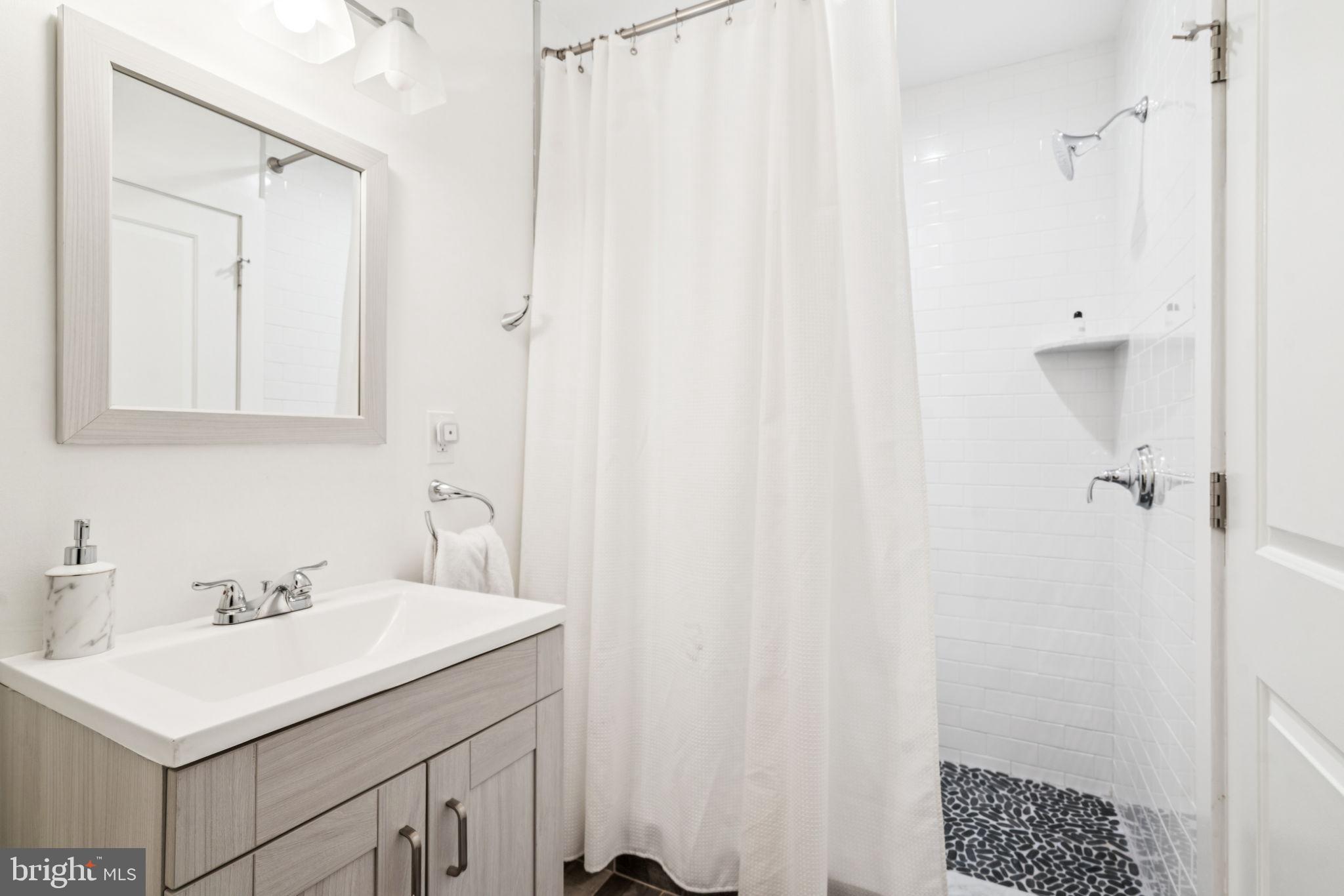 2020 Saint Albans St