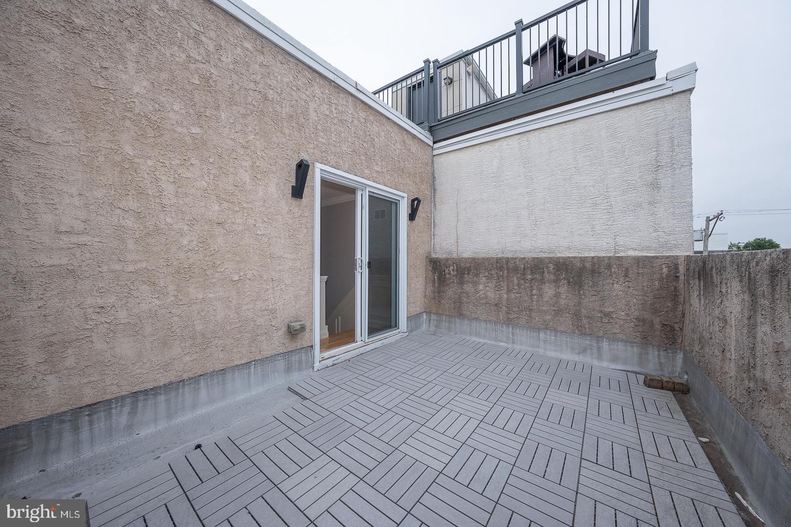 2406 CATHARINE STREET