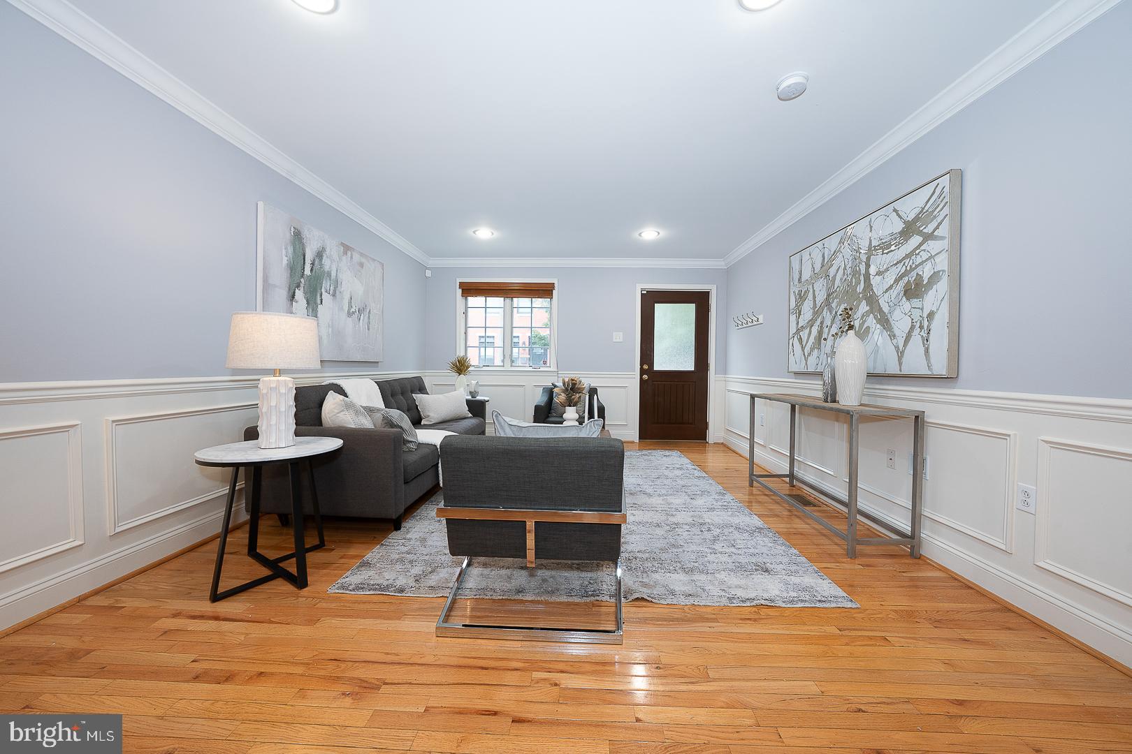 2406 CATHARINE STREET