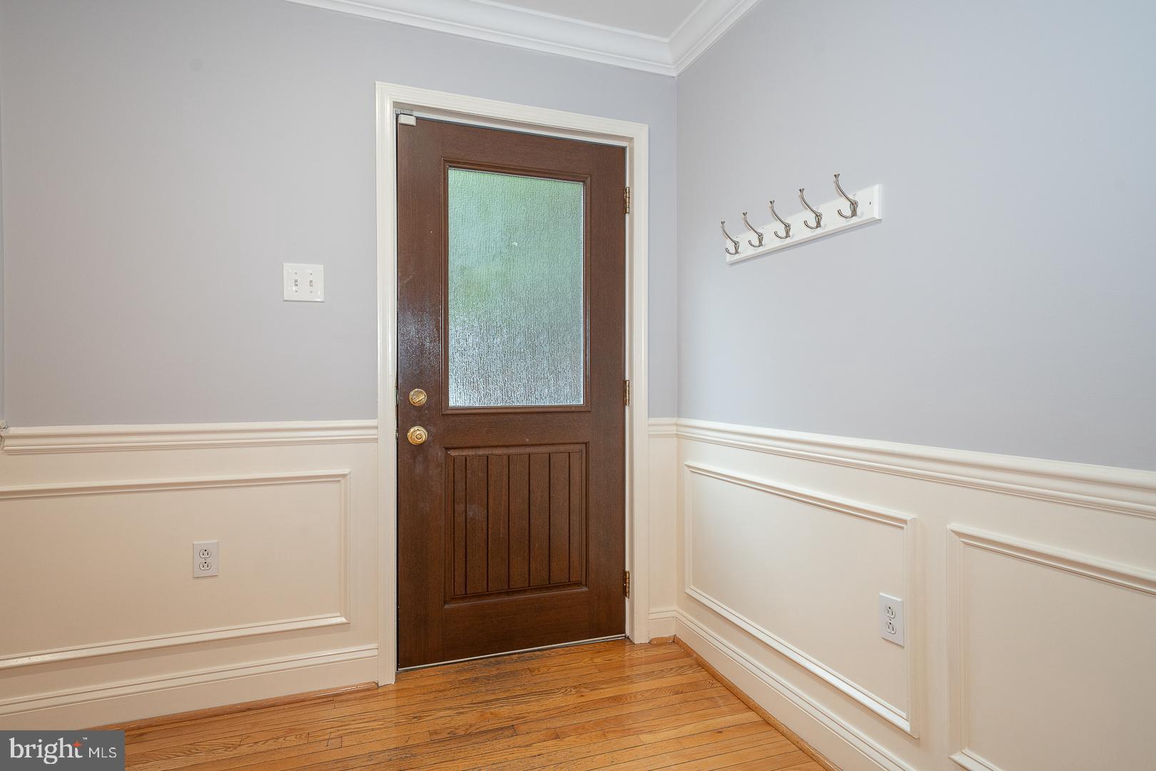 2406 CATHARINE STREET