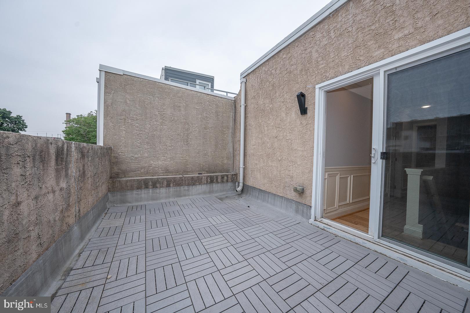 2406 CATHARINE STREET