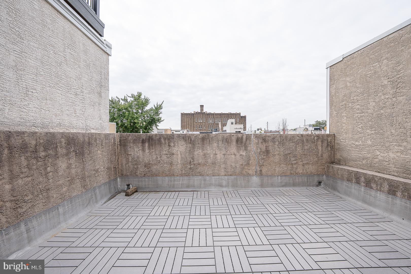 2406 CATHARINE STREET