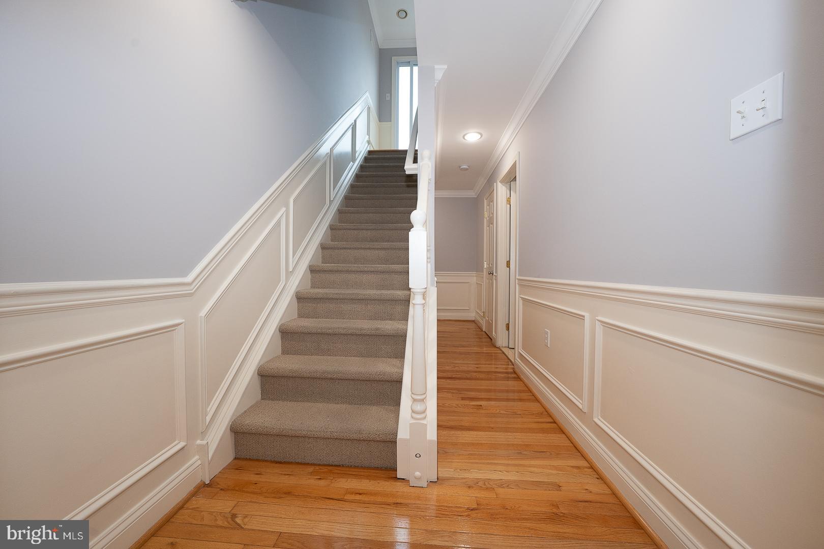 2406 CATHARINE STREET