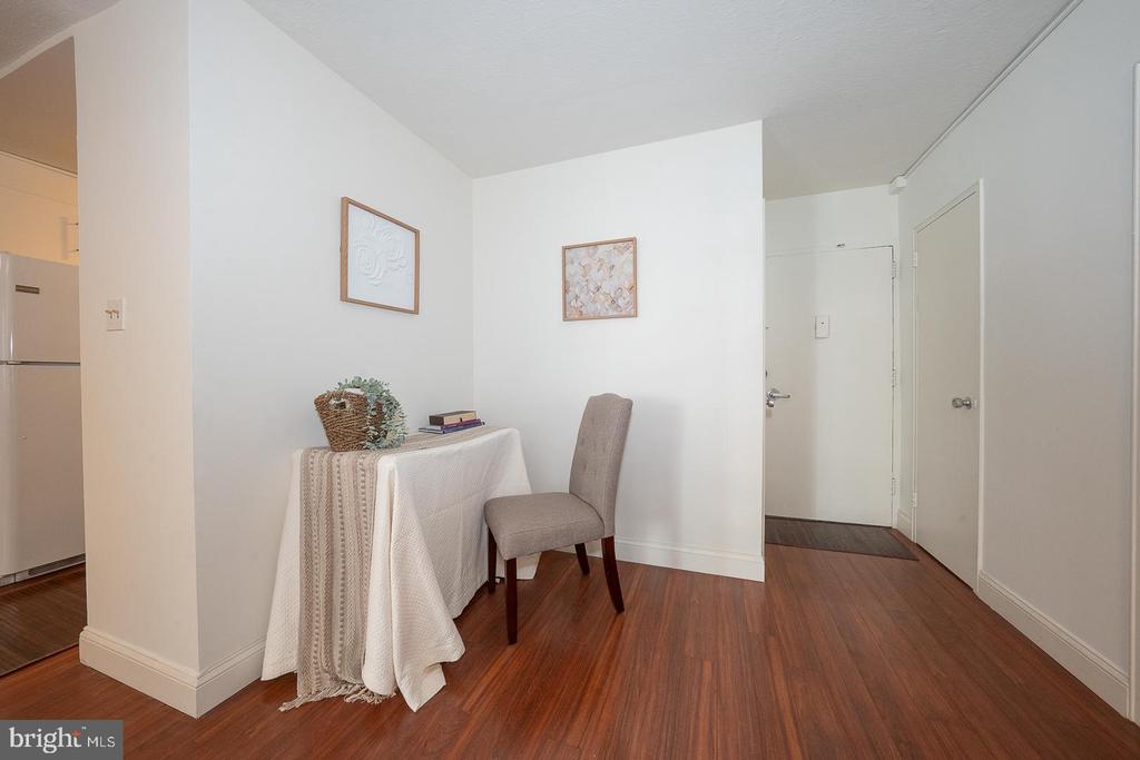 1900 JOHN F KENNEDY BOULEVARD 818