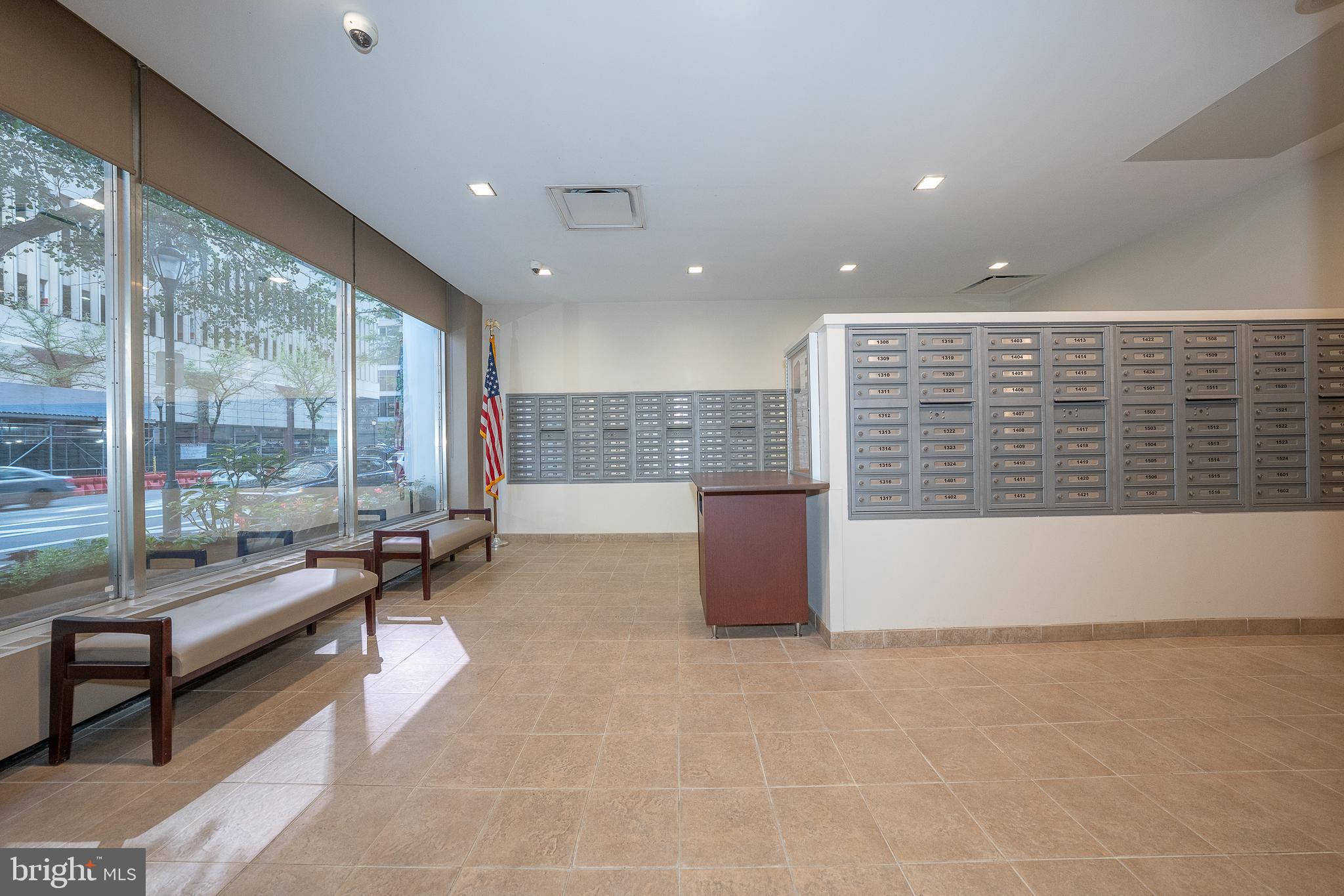 1900 JOHN F KENNEDY BOULEVARD 818